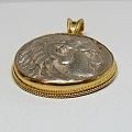 镶嵌古希腊亚历山大大帝银币的金吊坠