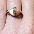 圣诞特惠：18K金时尚贝母戒指，款式简约，时尚！