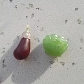 出乌兰海媒婆痣贝壳和紫绿玛瑙茄子