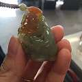 又来请教，大家来帮我看看这个挂件还有镯子好不好^_^