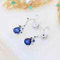 【悠然亭珠宝】18k金镶钻皇家蓝蓝宝石耳钉，非常漂亮。