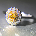 出售彩钻钻石黄钻戒指花型椭圆形钻石戒指有国检证书