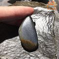【籽玉河】新疆青花籽料原石聚红皮吊坠籽油性棒型好