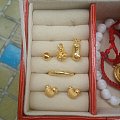 300克价出周生生
