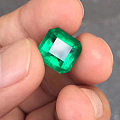 7.29ct，哥伦比亚祖母绿。 木佐。 极微油。 干净。 火彩好。 切割完美...