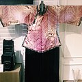 【旗袍】抛自己经典收藏老派旗袍的图。各位气质美女们都找谁做旗袍的？