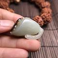 多子多福 整体以莲蓬起型，底部皮色巧雕一只小鱼，🐟活灵活现