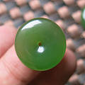俄碧浅绿三通，13mm半孔猫眼珠一对，冰底阳绿平安扣