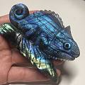 出售手工雕刻，天然蓝光拉长石蜥蜴/变色龙摆件