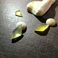 黄翡随形