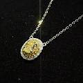 18k黄钻项坠主石0.415ct/1副石0.307ct/36 总重3070g