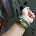碧玉，黄金，翡翠这样叠戴还行吧？