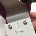 特价出大碟，周生生四叶草耳环，周大福铂金耳钉