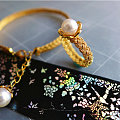 金花丝的珍珠戒指，手镯 很传统又很现代的感觉