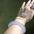 新收的玉髄手镯和我的翡翠戒指，吊坠十分相配，美哒哒的