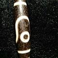 两眼天珠，尺寸54.2/12.3mm。夫妻和睦，家庭幸福；