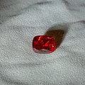 刚买了一颗不挑光线的红色尖晶石