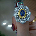 定制的蓝宝石戒指