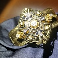 新入手的维多利亚时期手镯，18K金镶嵌钻石，可调节长度佩戴，美美的，大家欣赏