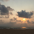 兰卡西南海滨-云里的落日