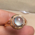 帮我看看这个戒指怎么样值得买吗，重4.7克，大概值多少钱