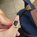两枚造型各异的古董蓝宝石戒指