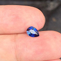 93分水滴蓝宝石，切工正，颜色浓郁！推荐图3、4款式做参考！1650整颗
