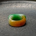 翡翠香炉和黄加绿指环