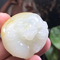 新疆和田玉金包玉洒金皮独籽，貔貅！完美无暇，过灯无结构，原皮独籽，46克！