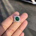 祖母绿素面戒指，超美[色]主石1.55ct，喜欢私聊哦[色]钻石0.735克...