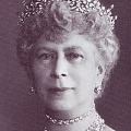 英国女王伊丽莎白二世的奶奶～狂热的珠宝爱好者