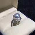 澳白南洋白珠戒指💍   10.9mm. 极强光  靠近钻石侧边有个小针眼  ...