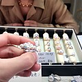 在淘宝直播看到一个多珠akoya戒指折后3420，不知道会不会是回流二手的
