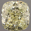 请教大神 这三颗钻石1.0ct公主方白钻/1.5ct枕形黄钻 哪颗值得入～谢谢