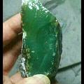 纯绿色天然蛋白石原石，