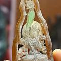 翡翠原石的魅力，经过雕刻大师的手就是这么漂亮！