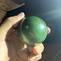 今天逛下午市场买的一个碧玉球球，准备做一个龙珠