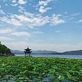 雨过天青云岥處，这般颜色做将来