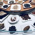 去看了个石头展印象最深的是这桌菜