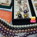 问一下懂珍珠的坛友图中这种妖紫色的珍珠是天然的吗？