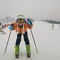 男人带娃，一言难尽

娃第一次滑雪，兴奋异常，初级道滑了两次就要去中级道。爸...