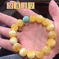 2017年入的蜜蜡串，好像5年的时间没啥大变化呀……