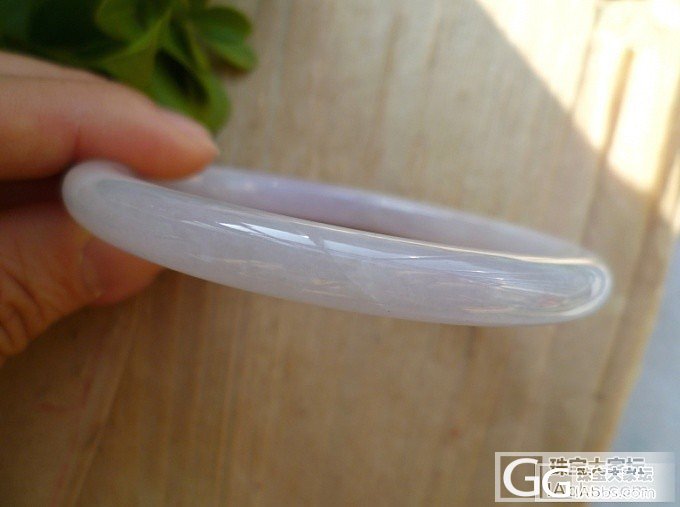 出一个翡翠镯子_翡翠