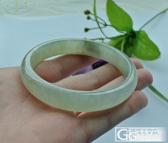 天然缅甸翡翠(A货)--晴水--62MM圈口镯子_翡翠