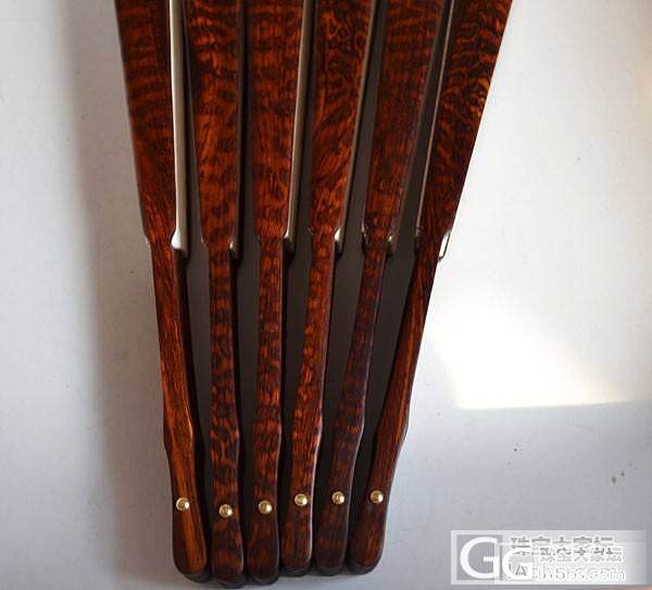 精品全芯蛇纹木扇子 折扇(洒金扇面)460元包邮_珠宝