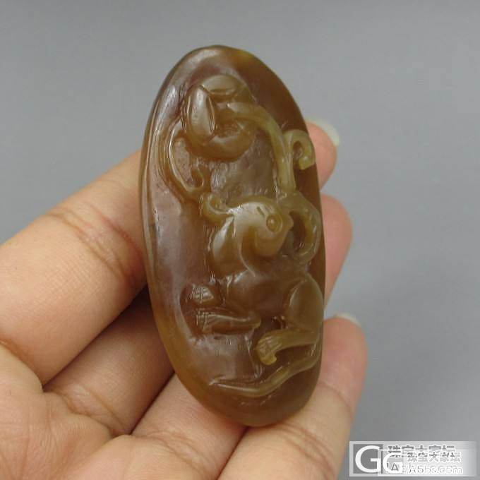 【和田玉养心阁】和田玉碧玉 菠菜绿有黑点 连年有余 鱼挂件_传统玉石