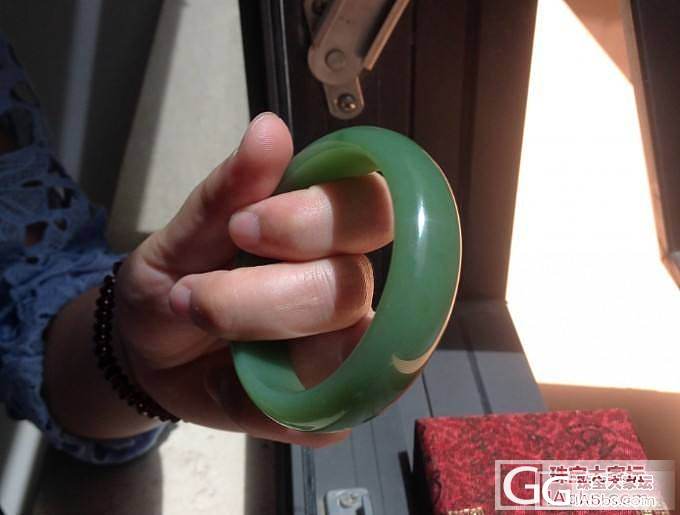 52圈口浅绿鸭蛋青俄罗斯碧玉手镯_传统玉石