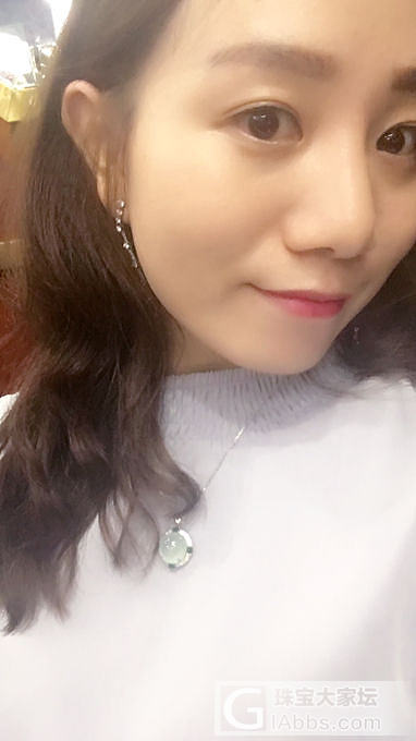 现在是越来越热了，看着这个翡翠真有种消暑的感觉😄_翡翠