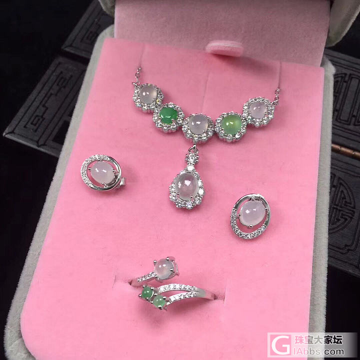 套装特价498 天然a货翡翠925银镶套装，冰润，精致，佩戴效果佳，性价比高，是..._戒指吊坠翡翠