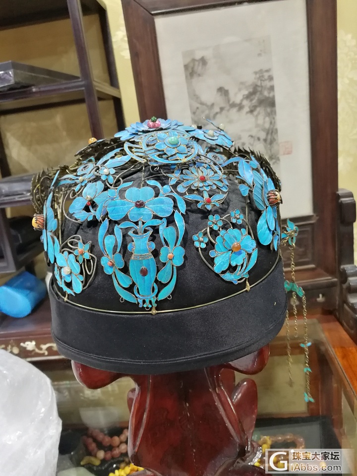 今天去了个卖古董的店子_古董首饰吊坠珊瑚